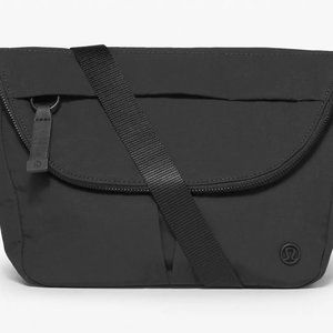 Lululemon - All Night Festival Bag - best bag ever